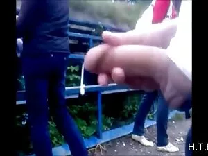 დამწვარი ბიჭი, ტყაპუ ...